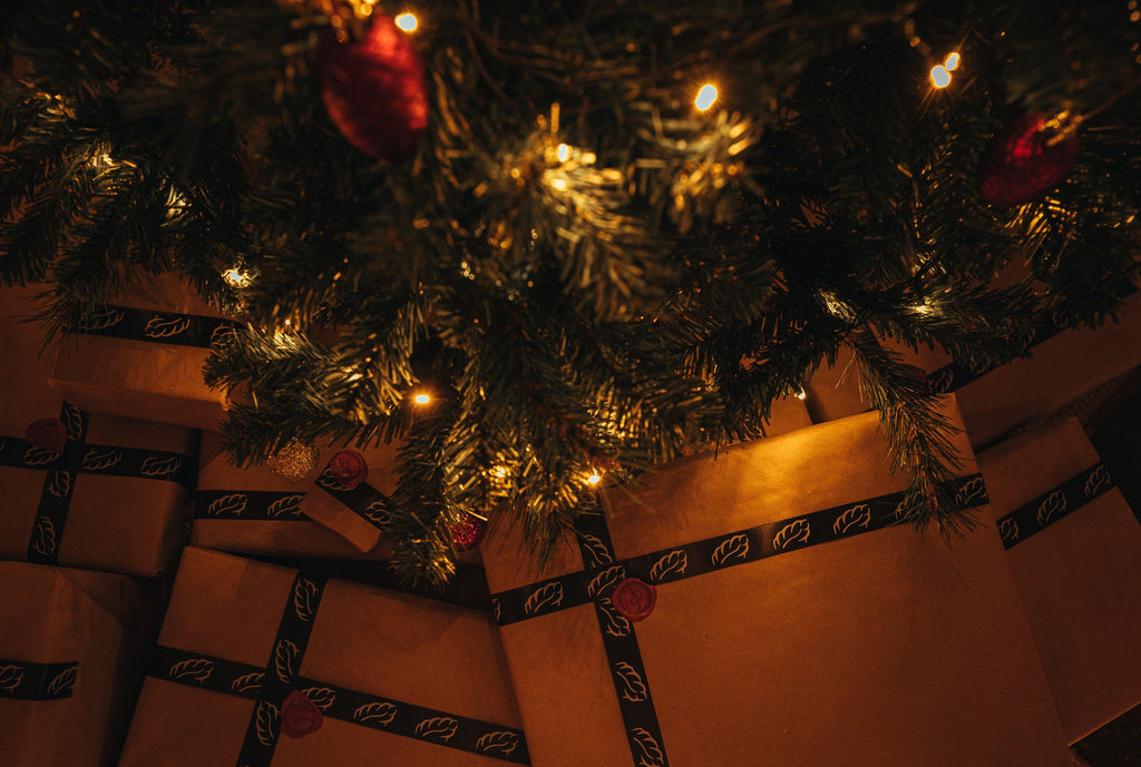 How to wrap a present. - Arbortec US